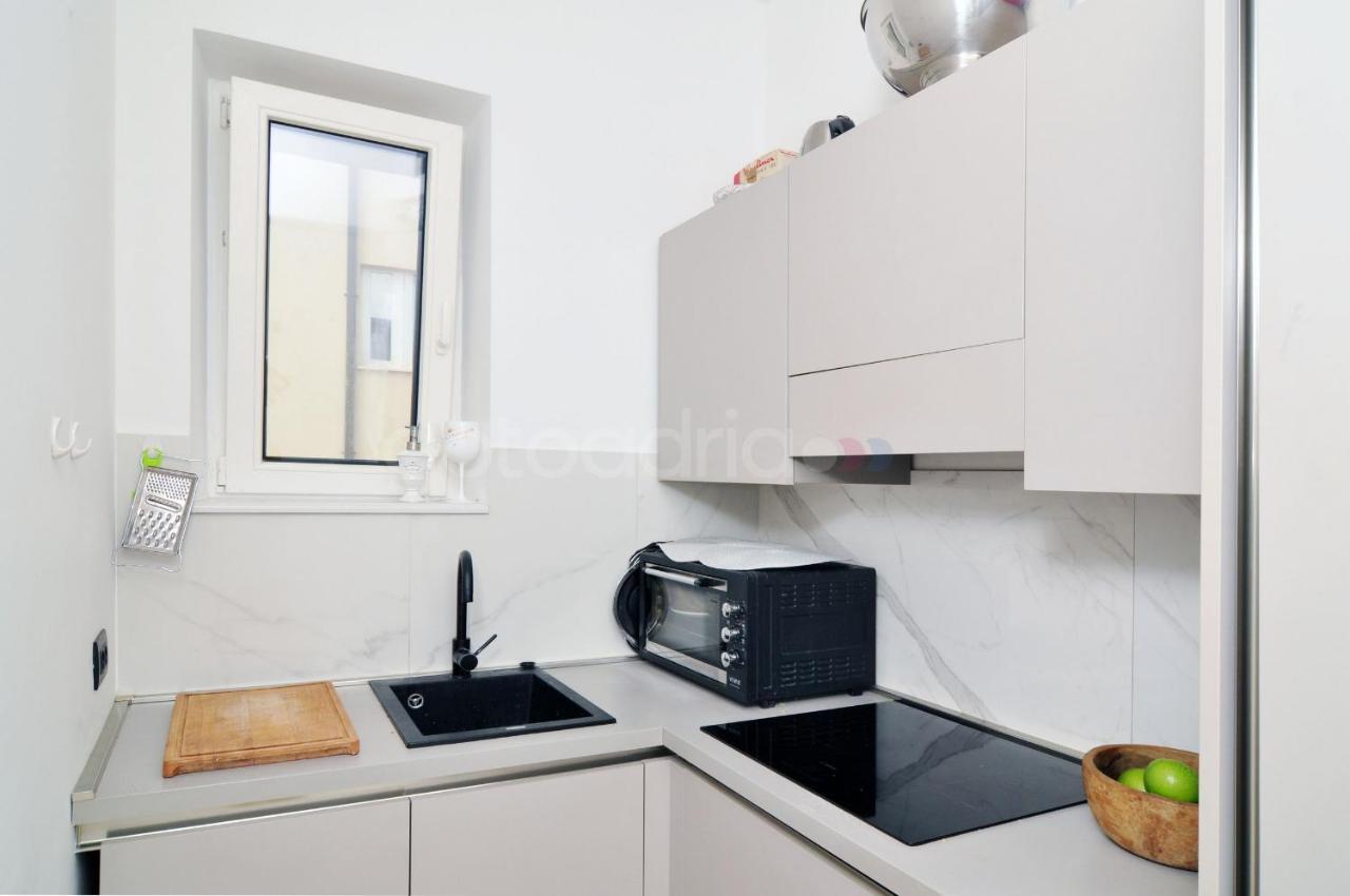 Beachfront Deluxe B&B Makarska Exterior foto